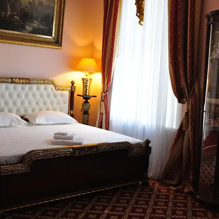 Queen Valery Hotel-3